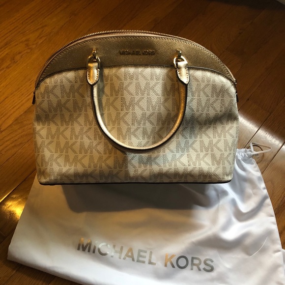 Michael Kors Handbag - Picture 4 of 10